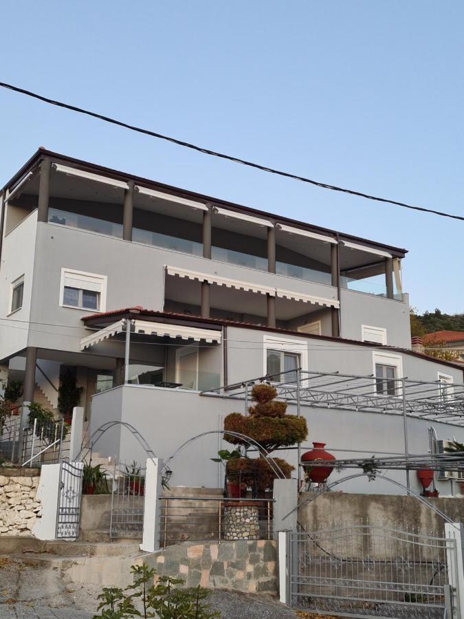 Loridis View Apartments Prínos Eksteriør billede